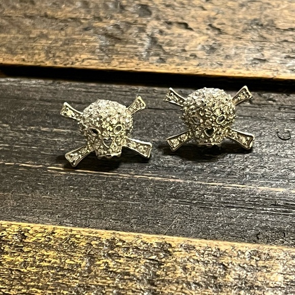 Sterling Silver Skull & Crossbone Earrings - Picture 2 of 2